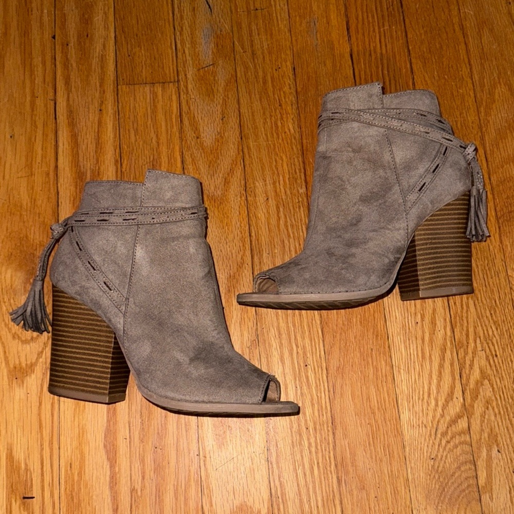 Open toe booties size 7